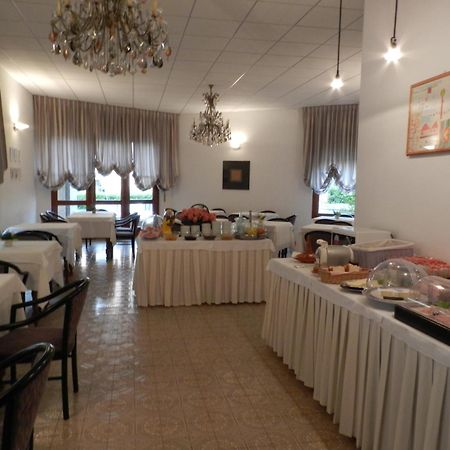 Park Hotel Albisola Superiore Buitenkant foto