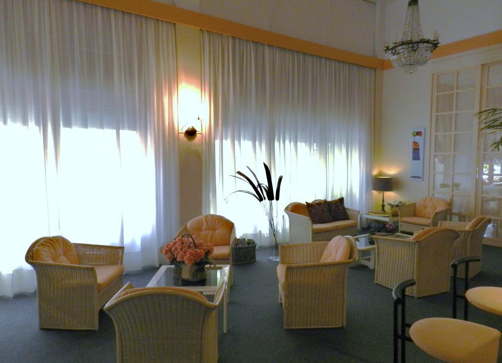 Park Hotel Albisola Superiore Buitenkant foto