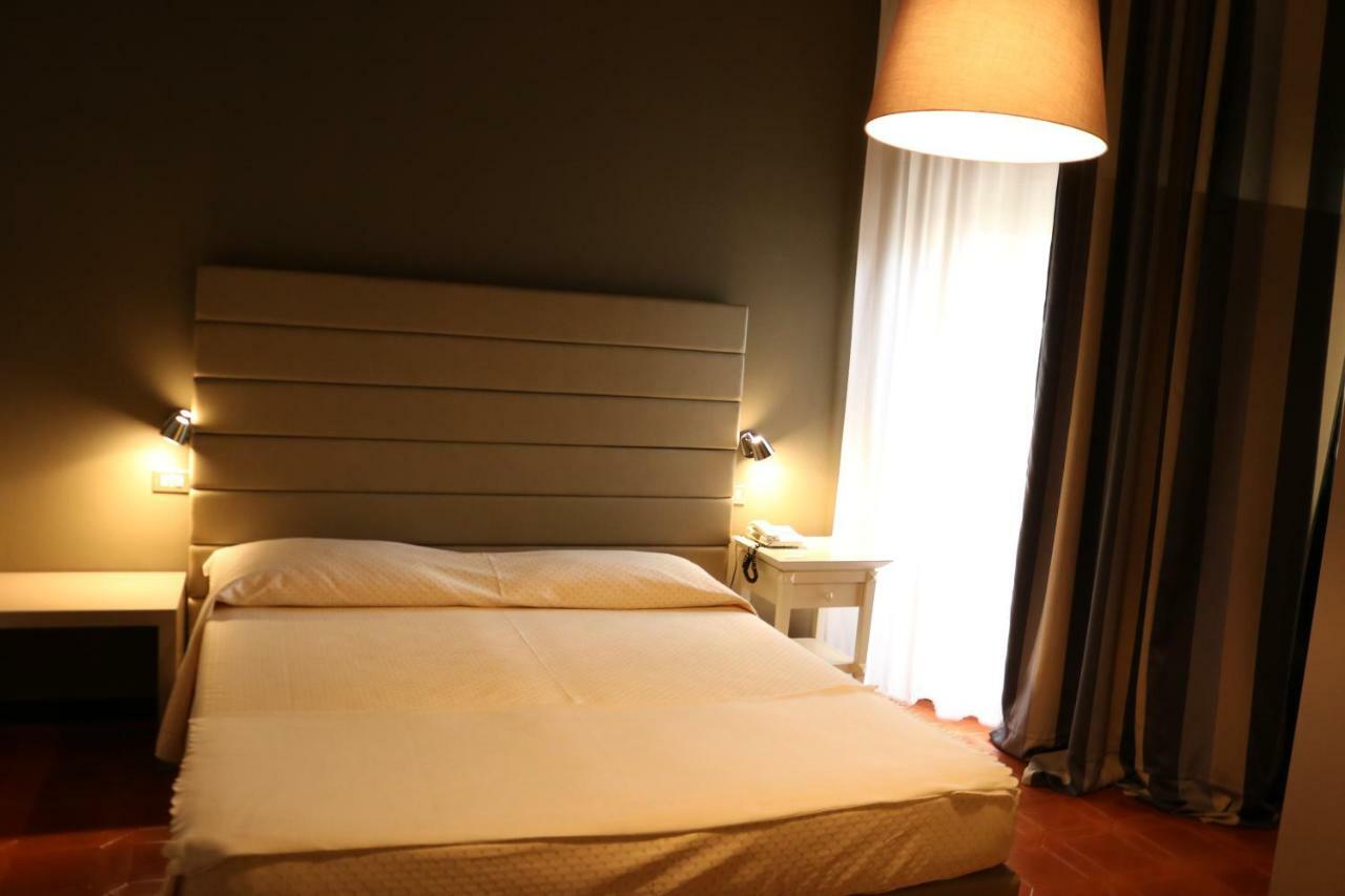 Park Hotel Albisola Superiore Buitenkant foto